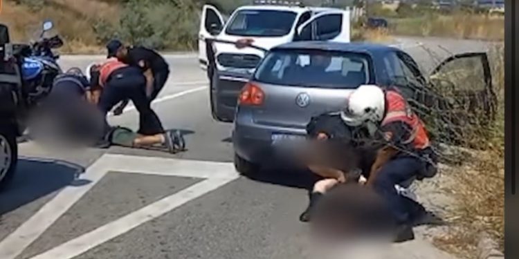 Vodhën automjetin dhe lëviznin me të, në pranga dy të rinjtë në Vlorë