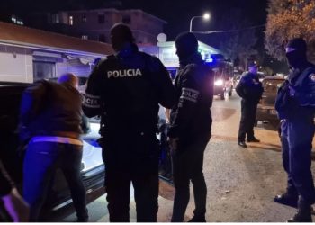 Hapen dyert e resortit! Çfarë gjeti mbrëmë RENEA dhe FNSH në Kurbin?