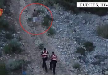 VIDEO/ Policia e ndjek këmba këmbës në mes të malit, arrestohet 44-vjeçari për zjarrvënie, në pranga dhe nipi i tij