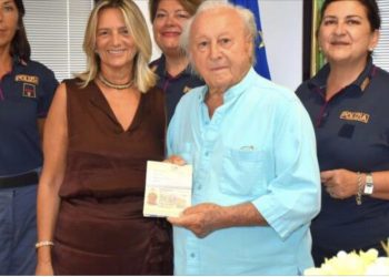 Një 100 vjeçar rinovon pashaportën: Më duhet të lëviz për… punë!