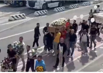 Lot, dhimbje dhe marshim, përcillet për në atdhe trupi i Klajdi Bitrit