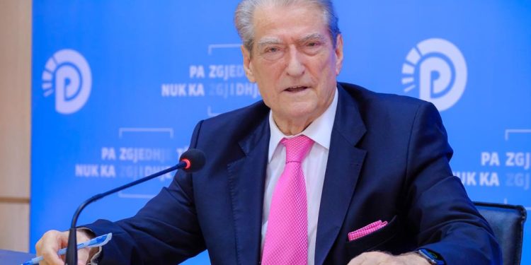 Berisha: Veliaj-Brava-Balla ngritën malin e shpifjeve, kam refuzuar që të jap leje për kulla në Tiranë