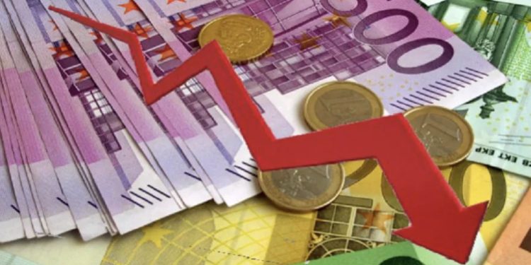 “Gropë” apo rritje, me sa blihen e shiten Dollari dhe Euro?