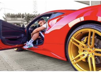 “Më pagoi 2 mijë euro”, vlonjati tregon emrin e këngëtarit që porositi djegien e “Ferrari-t” të Noizy-t