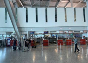 Aeroporti njoftim për pasagjerët: Nga sot deri më 10 shtator, paraqituni tre orë para në Rinas për check-in