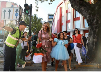 Sot nis viti i ri shkollor, uron politika