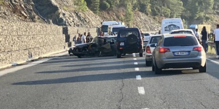 E shtuna e zezë përgjaku rrugët! 5 të vdekur dhe 3 të plagosur