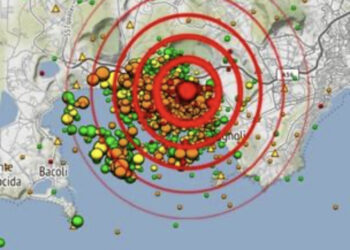 Tërmeti “shkund” Napolin, njerëzit dalin në rrugë