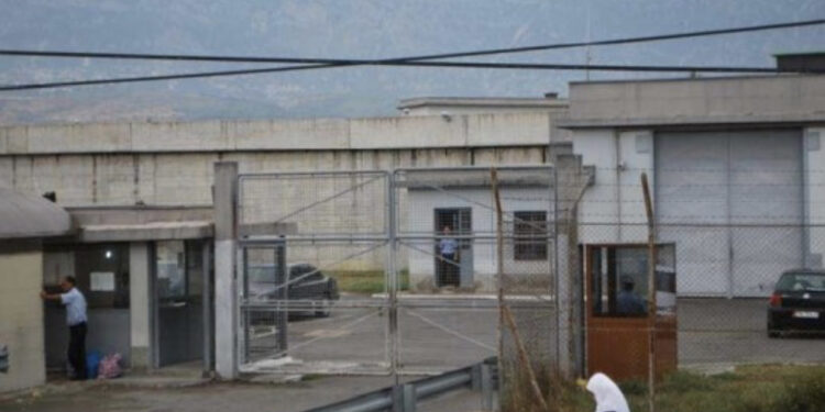 Vjen reagimi i burgut për të dënuarin që i dha fund jetës në dush