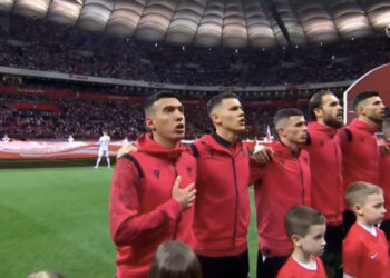 Silvinjo befason me rreshtimin/ Debuton Muja dhe ulet në stol Myrto Uzuni, Mitaj fiton fanellën e titullarit në krahë