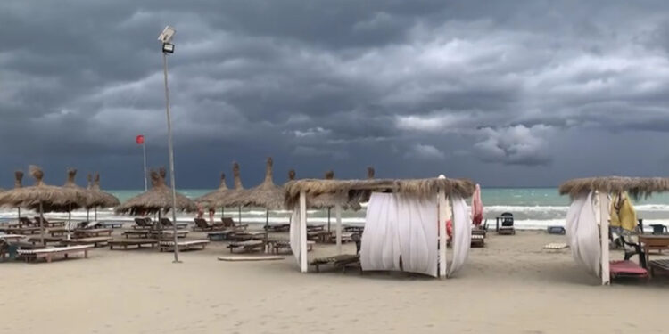 Troket vjeshta! Shi apo plazh? Tre qytetet ku do të ketë reshje pasdite