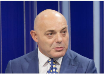 Droga po mbyt Shqipërinë/ Nuk përmbahet Blendi Fevziu, u bën thirrjen e fortë gjyqtarëve