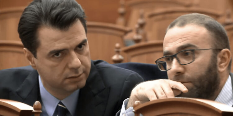 Basha e “zhveshi” si shef grupi, Bardhi: Lul, po gënjen veten!