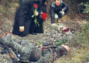 “O k…o, të q…robt…”/ Dalin pamjet e dhunës mes policit vlonjat dhe atyre të “Shqiponjave”