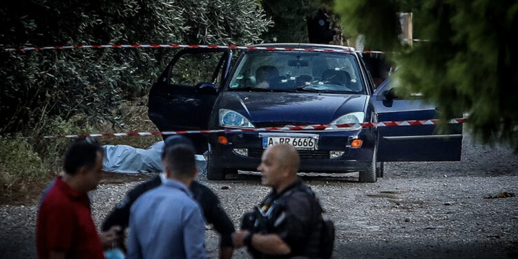 Del AUDIO-45 sekonda plumba i bënë shoshë, si u vranë 6 personat brenda makinës?