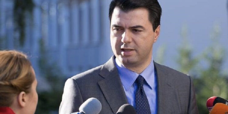 “Zhveshi” Bardhin, Basha: Postin e kreut të grupit të PD-së do ia jap një tjetri