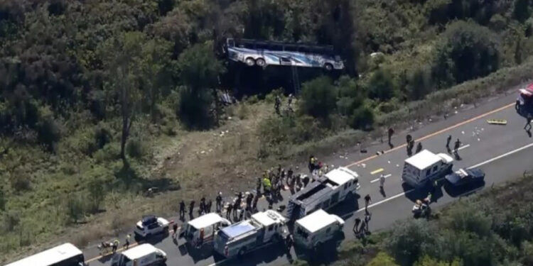 Autobusi me nxënës bie në humnerë, 2 të vdekur e 5 të lënduar rëndë