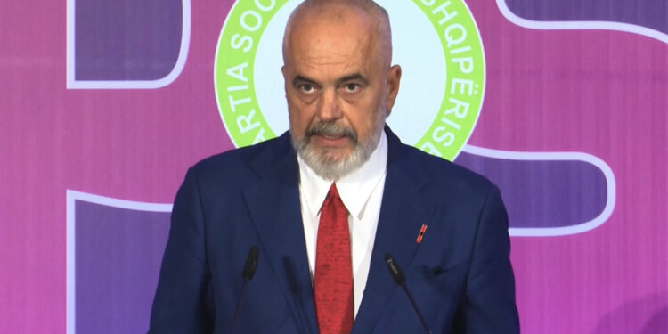 LIVE-Rama publikon emrat e ministrave të rinj: Ky është fillimi i ri