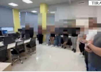 EMRAT/ Mashtronin italianët përmes Call Centerave, në pranga 2 administratorë në Tiranë, në kërkim dy të tjerë! 