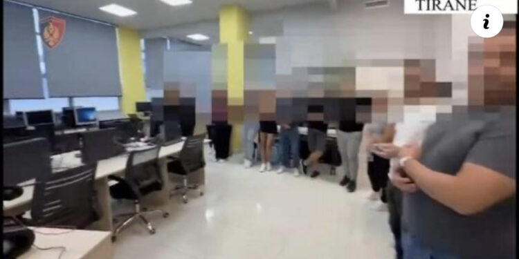 EMRAT/ Mashtronin italianët përmes Call Centerave, në pranga 2 administratorë në Tiranë, në kërkim dy të tjerë! 
