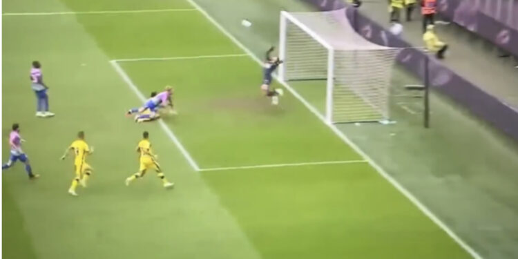 VIDEO/ Goli i Leaos dhe mrekullia e portierit Sportiello i japin fitore Milanit, kuqezinjtë lënë pas shkatërrimin nga Interi