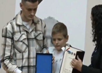 La tre fëmijë jetimë! Kosova nderon heroin që u vra duke mbrojtur atdheun