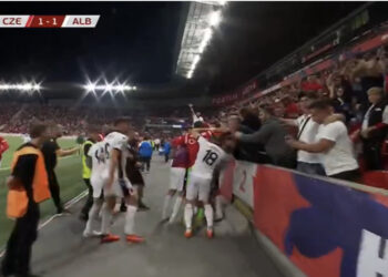 VIDEO/ Çfarë magjie në Pragë! Nedim Bajrami barazon shifrat me një kryevepër