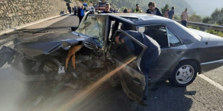 EMRI/ Kolegët e gjejnë të vdekur, kush është polici që humbi jetën në Rrugën e Kombit