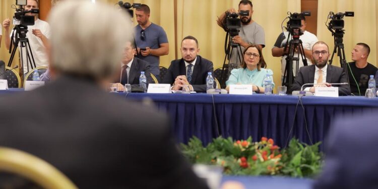 Berisha-Bardhi bashkë kundër Ramës! Merret vendimi i parë i 43 deputetëve