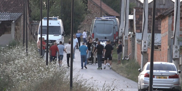 Britma dhe plumba! Vrasje me armë zjarri në mes të qytetit