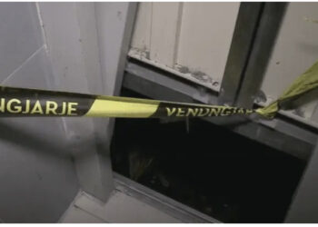 Shkëputet kavoja e ashensorit, brenda tij çifti me dy foshnjat, marrim lëndime të rënda