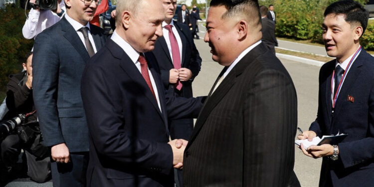 “Më vjen mirë që ju shoh”, Putin takohet me Kim Jong Un