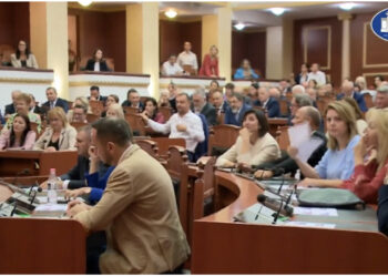 Debat në Kuvend! PS miraton ndryshimet në qeveri