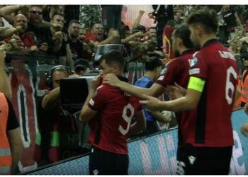 VIDEO/ Asani “çmend” një komb të tërë, Shqipëria në avantazh me një gol “përrallor”