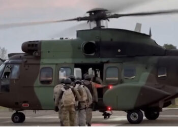 VIDEO/ Rrethohet Shkodra nga toka dhe ajri! Ngrihet helikopteri, FNSH lëshohet “rrufe”