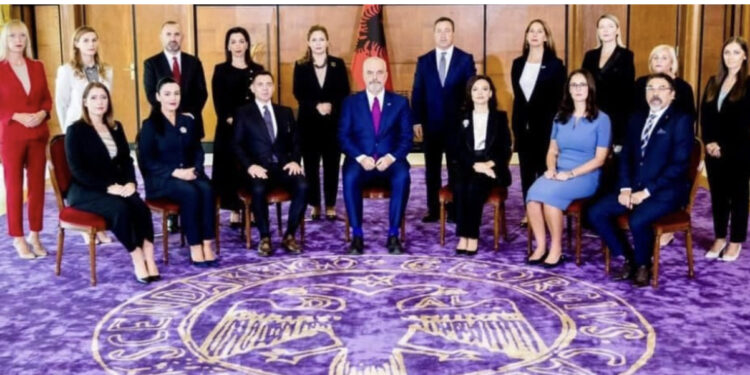 Rama pastron nesër gjysmën e qeverisë, ja kush ikën dhe kush rri