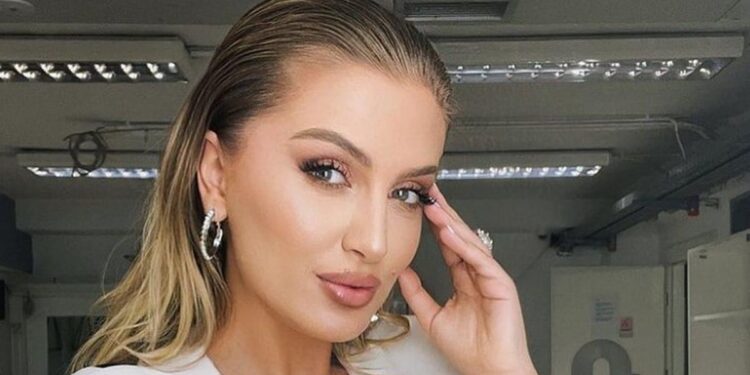 Beniada i hyn muzikës? Publikon së shpejti projektin me këngëtaren e njohur shqiptare