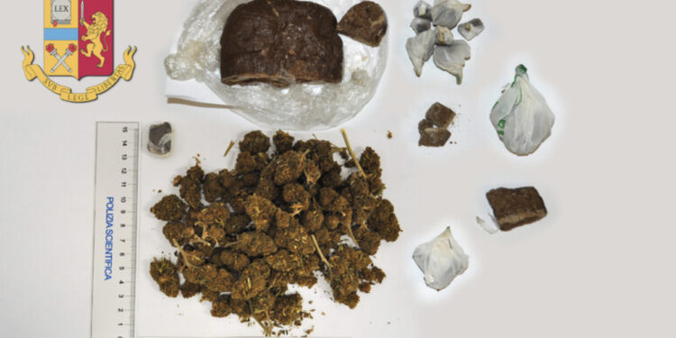 Operacion antidrogë në Itali/ Arrestohen 8 persona, mes tyre edhe shqiptarë