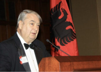 Ndahet nga jeta nobelisti shqiptaro-amerikan, Ferid Murad