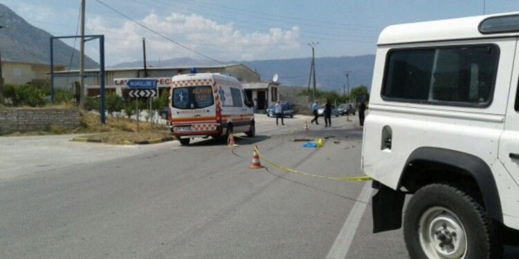 Përplasi për vdekje të moshuarin, arrestohet shoferi 30-vjeçar