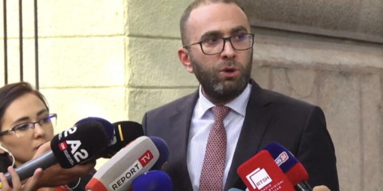 Flutura Açka braktisi mbledhjen, Bardhi tregon çfarë ndodhi në Konferencën e Kryetarëve