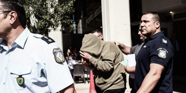 Plumb ballit shqiptarit për parkingun, greku para gjykatës: Jam penduar, gabimi më i madh i jetës time