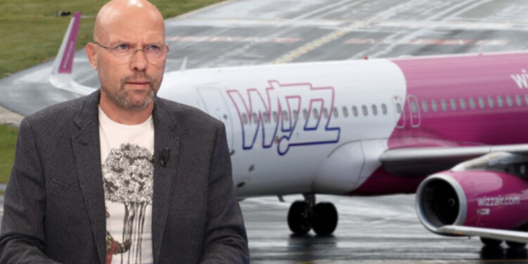 “Kurrë më WizzAir”! Ish-ministri denoncon: Orë të tëra peng në aeroport, avioni nuk u nis