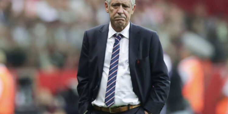 A do ta japë dorëheqjen trajneri polak pas humbjes me Shqipërinë? Përgjigjet Santos