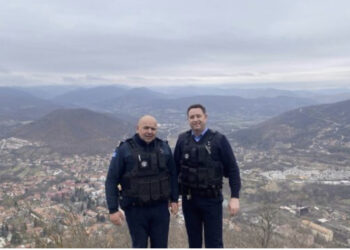 “Ishim duke kryer detyrat tona…”, flet kolegu i policit të vrarë: Kriminelët na sulmuan në mënyrë tinëzare