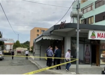 Kronologjia e vrasjes/ Dy killera të maskuar zbritën dhe i “sharruan” me plumba në sytë e policisë