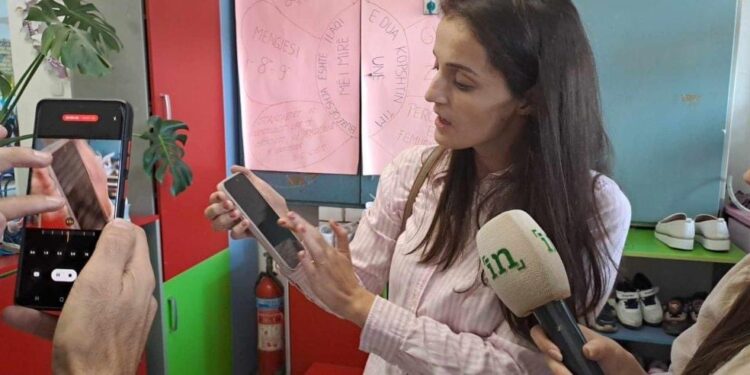 Dhunimi i 3-vjeçarit në kopsht, nëna rrëfen dënimet brutale: Djali 8 orë pa ngrënë bukë e pa pirë ujë