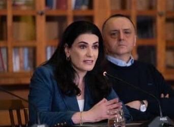 Super Skandal tek AKSHI/ Mirlinda Karçanaj duhet te arrestohet, jep urdhërin e rëndë: Mos çertifikoni pronat e shqiptarëve