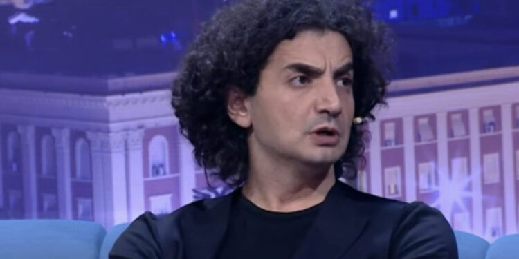 Largimi “me sherr” nga TV Klani, zbulohet ekrani i ri ku do e shohim Albano Bogdon