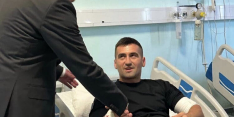 Shoku iu vra në krye të detyrës! Del nga spitali polici që u plagos në Kosovë